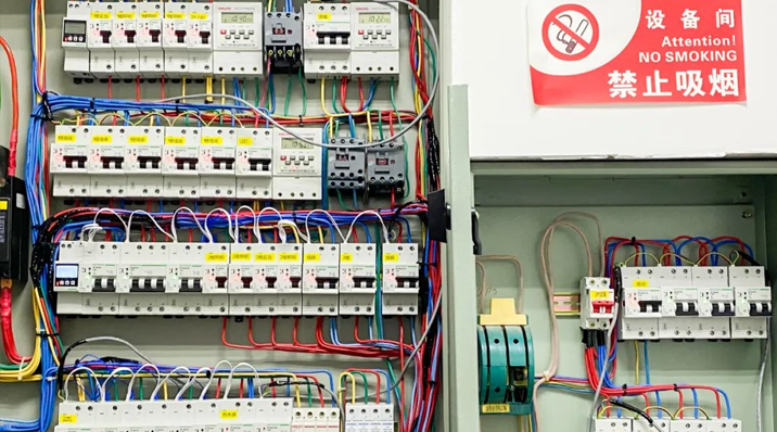 中群电气 | 传统断路器的智慧改造